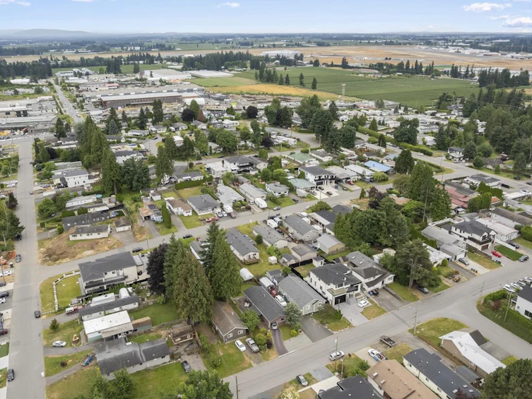 31573 Lombard Avenue, Abbotsford, BC, V2S 5W6 - 34