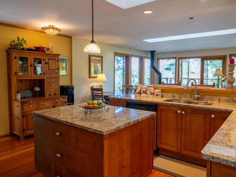 1616 Schooner Way, Pender Island, BC, V0N 2M2 - 9