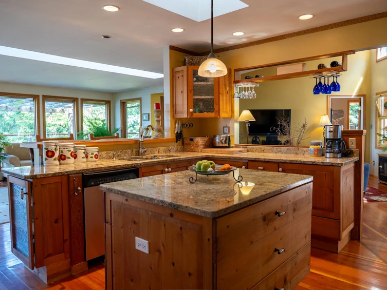 1616 Schooner Way, Pender Island, BC, V0N 2M2 - 10