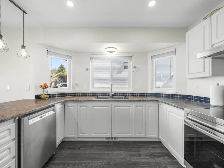 35257 Mckinley Drive, Abbotsford, BC, V3G 1J9 - 8