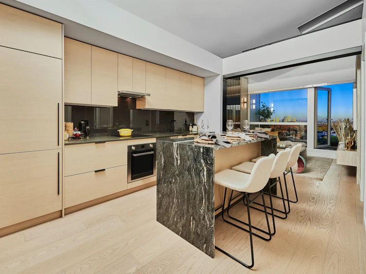 202-8030 Oak Street, Vancouver, BC, V6P 4A8 - 7