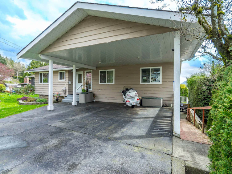 33416 Heather Avenue, Mission, BC, V2V 7M6 - 2