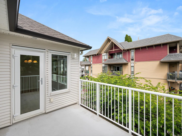 302-17727 58 Avenue, Surrey, BC, V3S 1L5 - 17