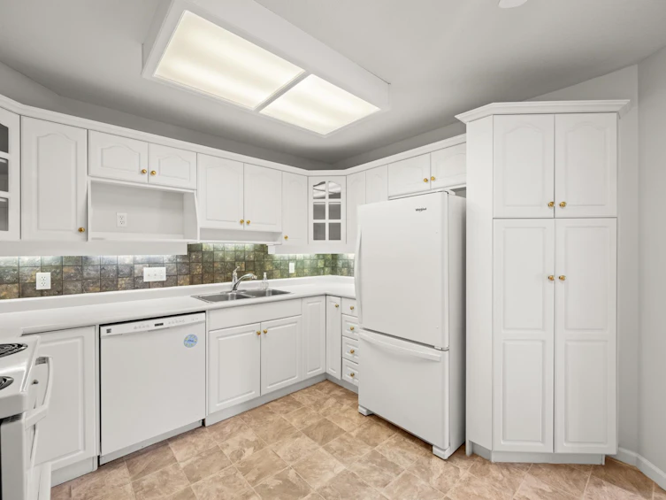 302-17727 58 Avenue, Surrey, BC, V3S 1L5 - 12