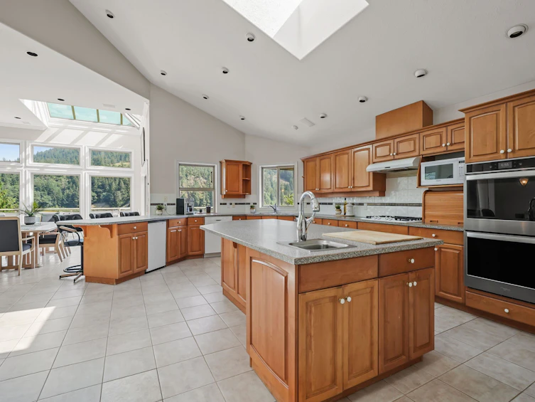 21313 Lakeview Crescent, Hope, BC, V0X 1L1 - 5