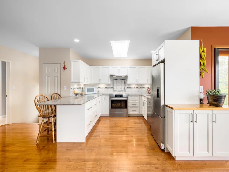 571 Roocroft Lane, Bowen Island, BC, V0N 1G2 - 5