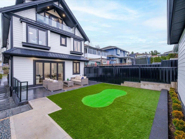 2-2750 E 5th Avenue, Vancouver, BC, V5M 1N2 - 2