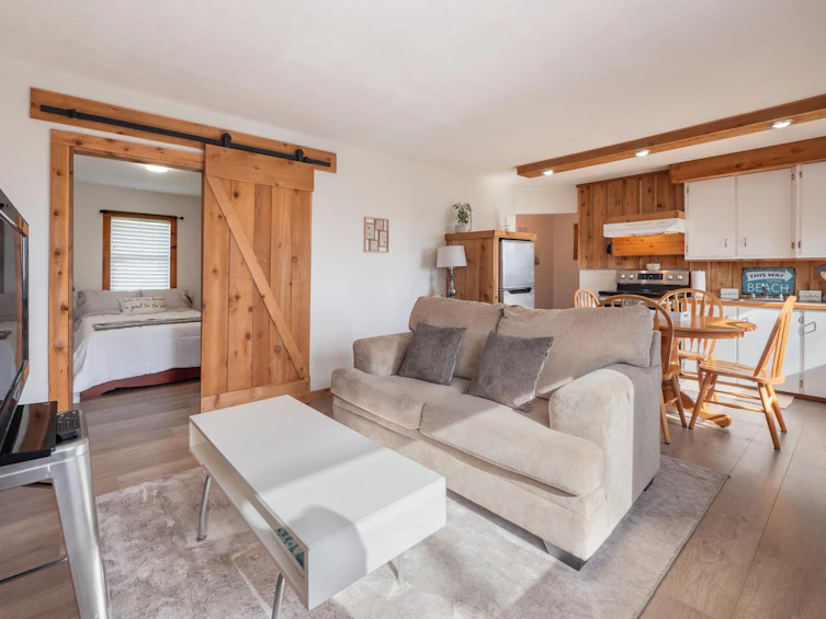 716/718 Hillcrest Road, Gibsons, BC, V0N 1V9