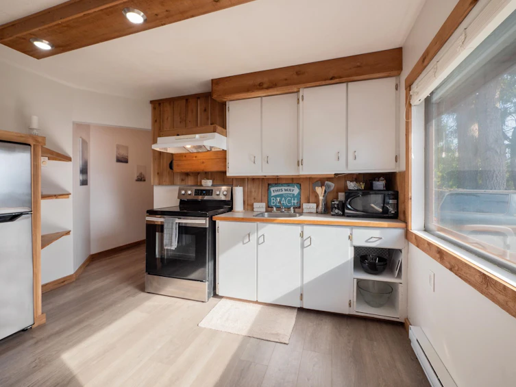 716/718 Hillcrest Road, Gibsons, BC, V0N 1V9 - 9