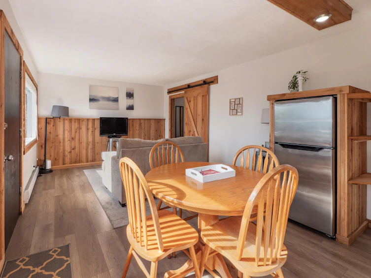 716/718 Hillcrest Road, Gibsons, BC, V0N 1V9 - 8