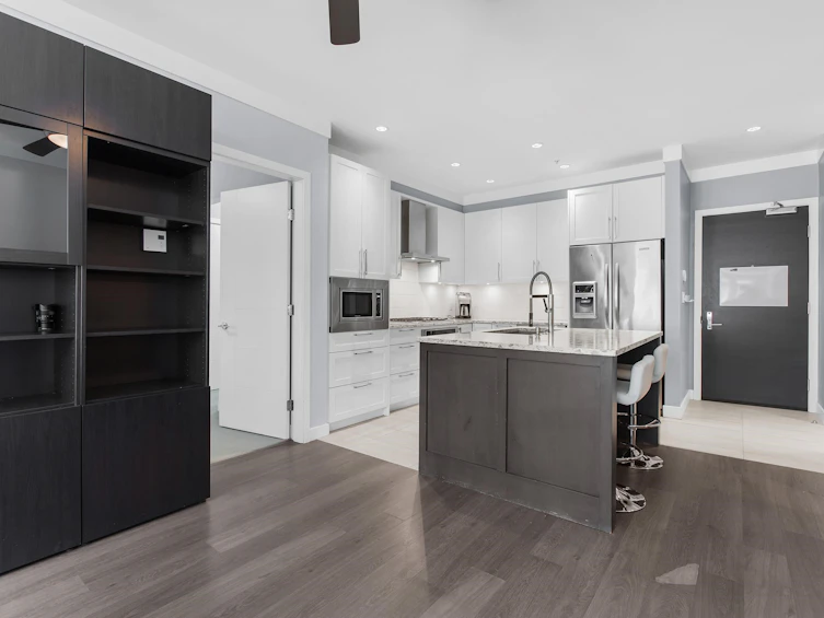 106-15360 20th Avenue, Surrey, BC, V4A 2A3 - 5