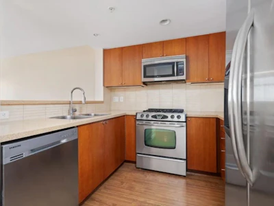 608-8120 Lansdowne Road - 5