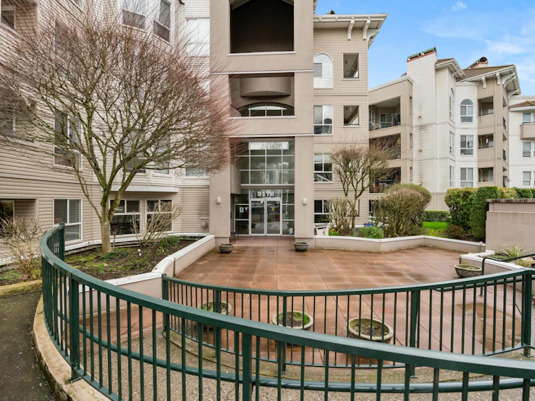 102-3176 Gladwin Road, Abbotsford, BC, V2T 6R7 - 2