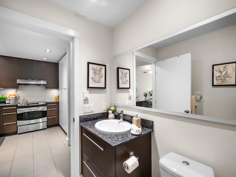 308-3478 Wesbrook Mall, Vancouver, BC, V6S 0B6 - 16