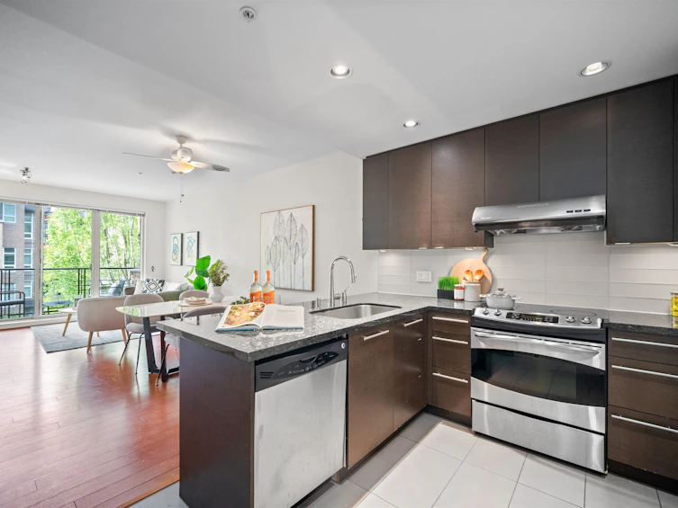 308-3478 Wesbrook Mall, Vancouver, BC, V6S 0B6 - 12