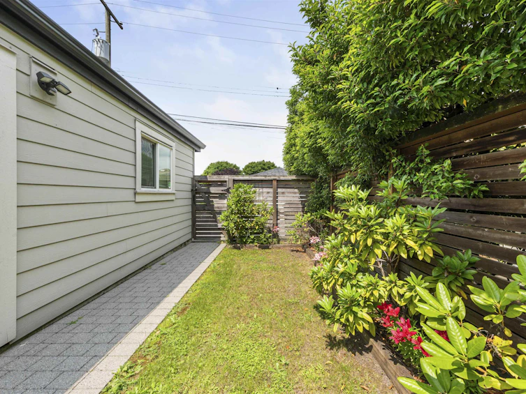 2575 Napier Street, Vancouver, BC, V5K 2W4 - 34