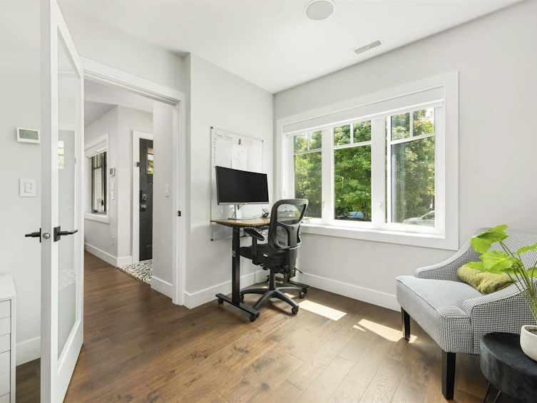 2575 Napier Street, Vancouver, BC, V5K 2W4 - 23