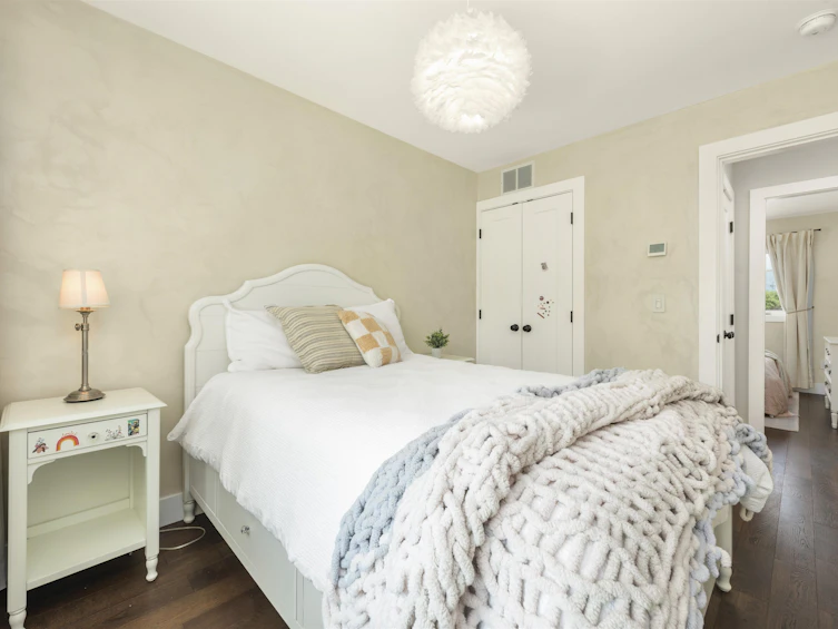 2575 Napier Street, Vancouver, BC, V5K 2W4 - 10