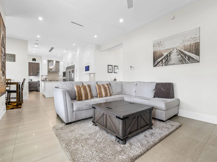 8380 166a Street, Surrey, BC, V4N 6A7 - 8