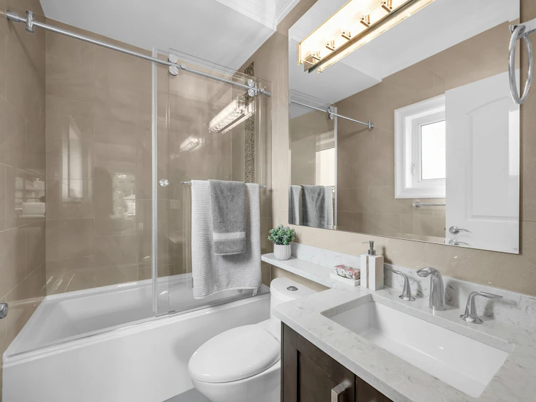 2877 W 15th Avenue, Vancouver, BC, V6K 3A1 - 22