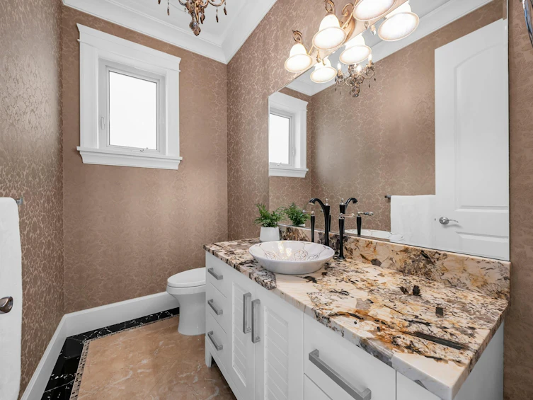 2877 W 15th Avenue, Vancouver, BC, V6K 3A1 - 28
