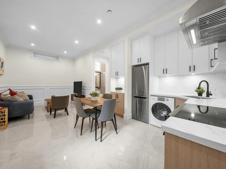 2877 W 15th Avenue, Vancouver, BC, V6K 3A1 - 32