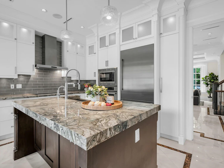 2877 W 15th Avenue, Vancouver, BC, V6K 3A1 - 13