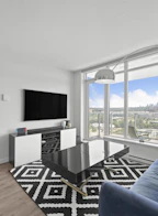 1702 2388 Madison Avenue