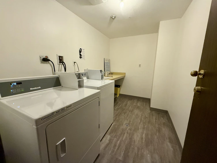 206-1622 Frances Street, Vancouver, BC, V5L 1Z4 - 8