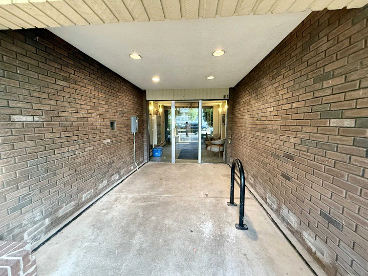 206-1622 Frances Street, Vancouver, BC, V5L 1Z4 - 12