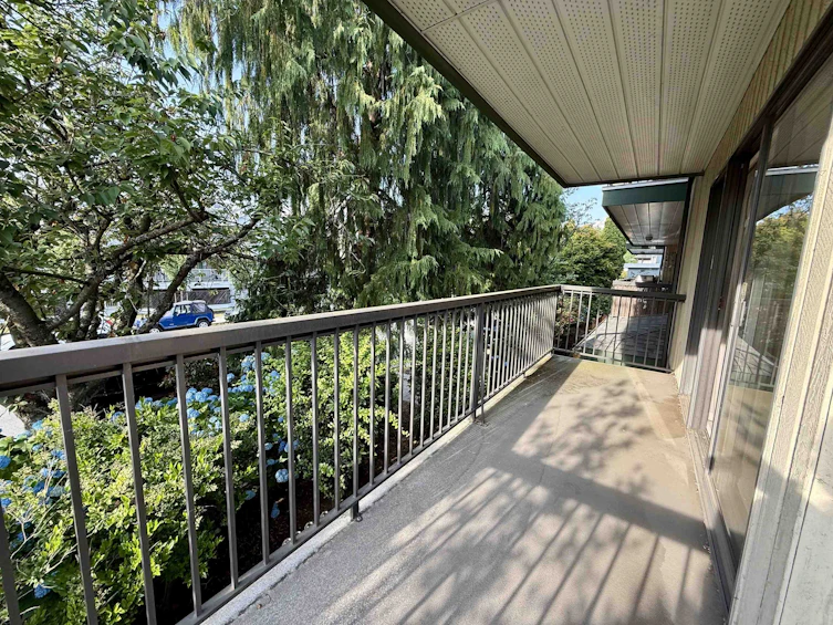 206-1622 Frances Street, Vancouver, BC, V5L 1Z4 - 9