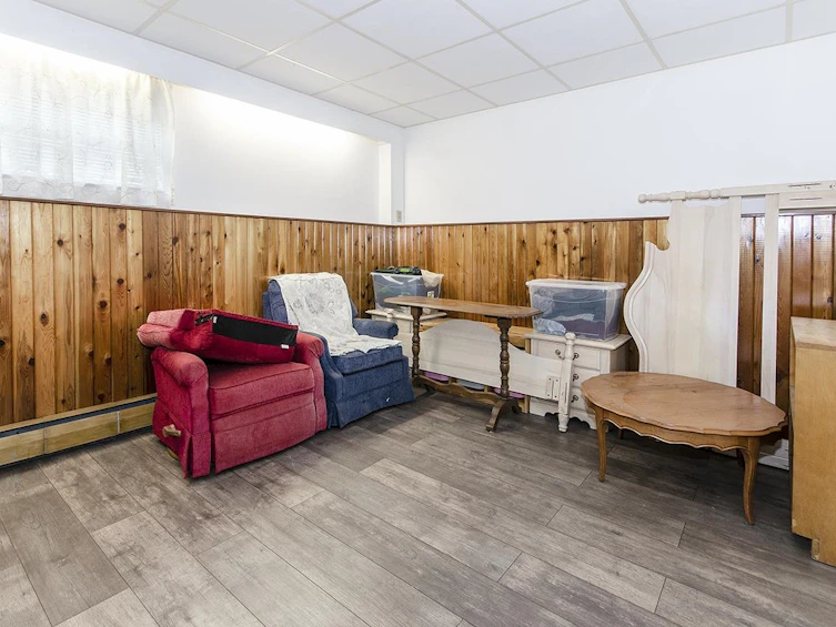 4630 Strathcona Road, North Vancouver, BC, V7G 1G3 - 9