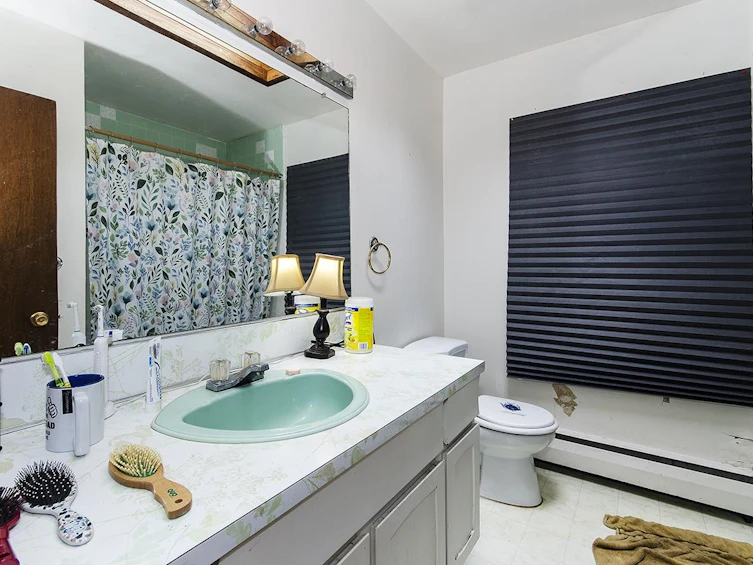 4630 Strathcona Road, North Vancouver, BC, V7G 1G3 - 29
