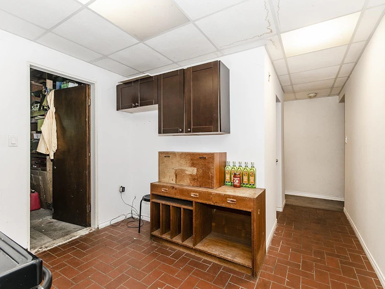 4630 Strathcona Road, North Vancouver, BC, V7G 1G3 - 13