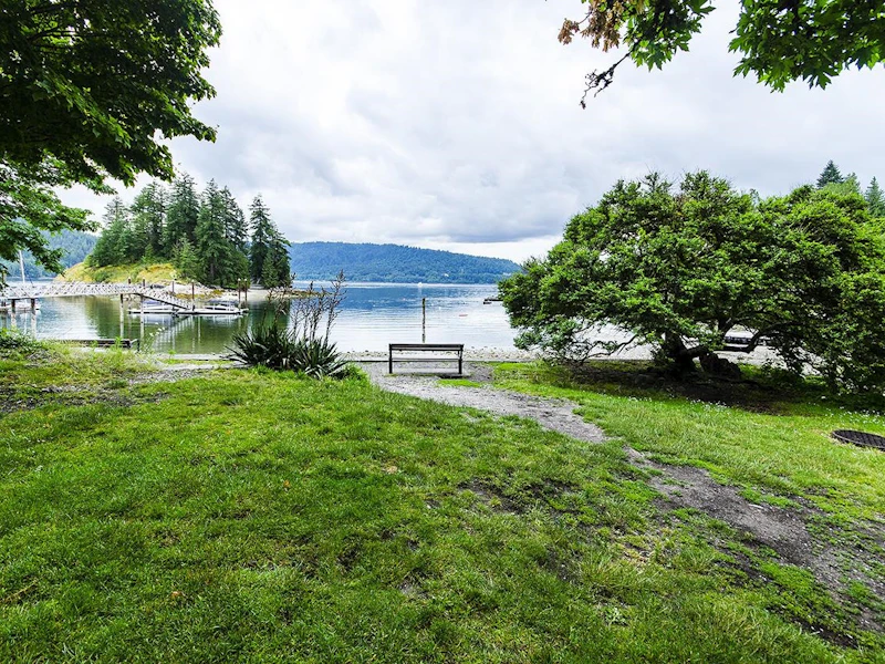 4630 Strathcona Road, North Vancouver BC V7G 1G3