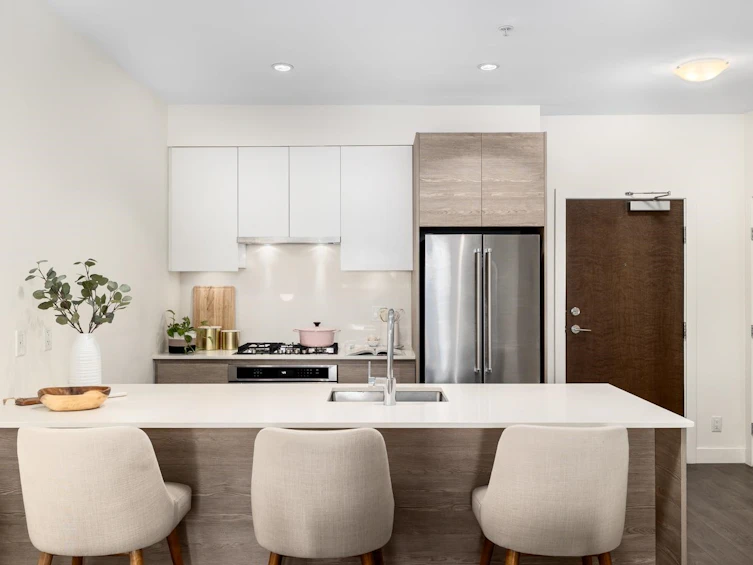 212-4468 Dawson Street, Burnaby, BC, V5C 0J9 - 4