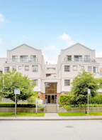 303 2357 Whyte Avenue