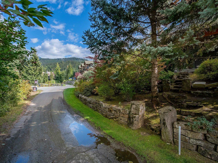 8065 Nicklaus North Boulevard, Whistler, BC, V8E 1J7 - 29