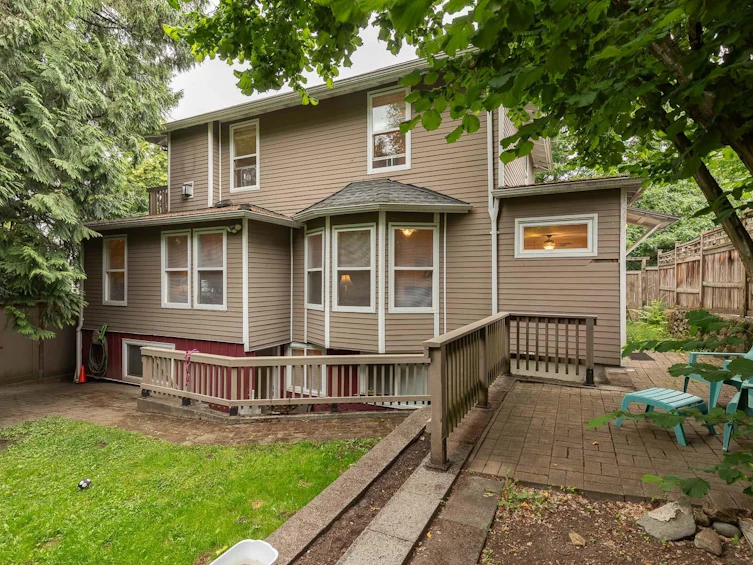 832 Salsbury Drive, Vancouver, BC, V5L 4A2 - 28
