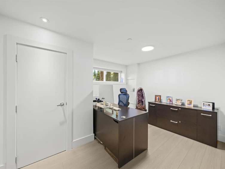 870 W 59th Avenue, Vancouver, BC, V6P 1X7 - 18