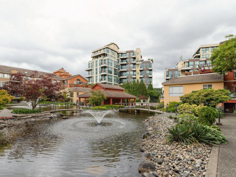 104-6 Renaissance Square, New Westminster, BC, V3M 6N8 - 35