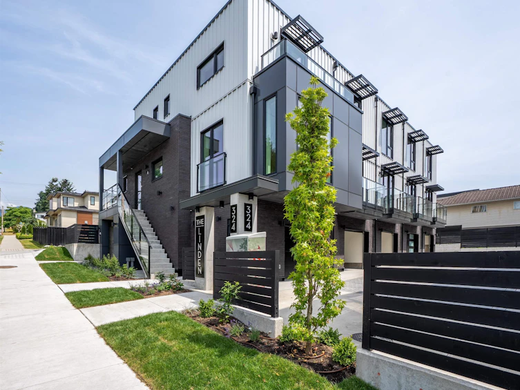 TH8-610 E 3rd Street, North Vancouver, BC, V7L 1G7