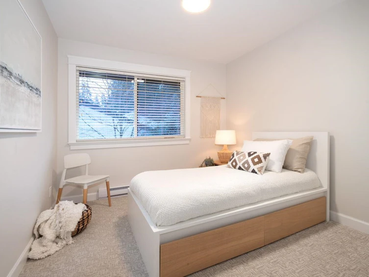 2034 Deep Cove Crescent, North Vancouver, BC, V7G 1T2 - 20