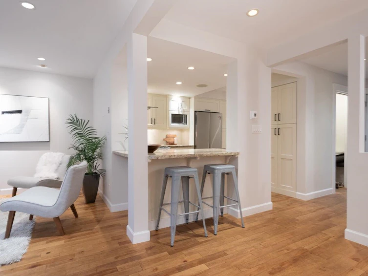 2034 Deep Cove Crescent, North Vancouver, BC, V7G 1T2 - 14