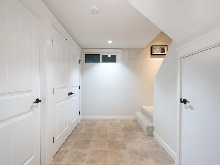 2034 Deep Cove Crescent, North Vancouver, BC, V7G 1T2 - 23