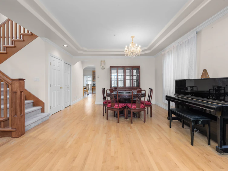 75 E 50th Avenue, Vancouver, BC, V5X 1A1 - 6
