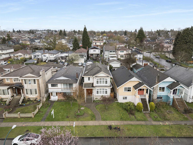 75 E 50th Avenue, Vancouver, BC, V5X 1A1 - 36