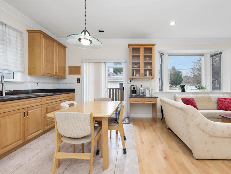 75 E 50th Avenue, Vancouver, BC, V5X 1A1 - 10