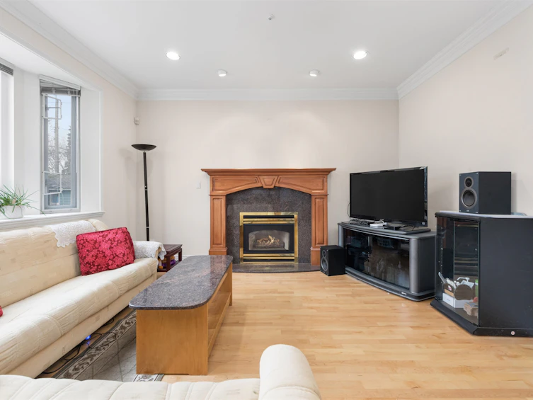 75 E 50th Avenue, Vancouver, BC, V5X 1A1 - 14
