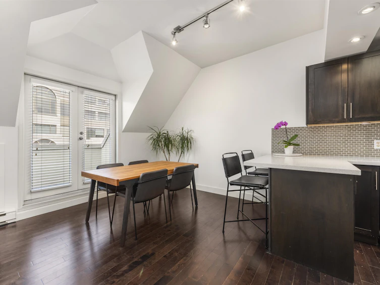 1858 W 1st Avenue, Vancouver, BC, V6J 1G5 - 11